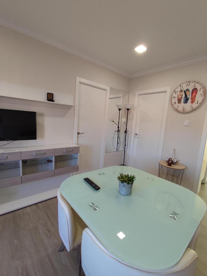Precioso Apartamento 3 Dormitorios, Aire Acondicionado Menos 10 Min A Pie Feria Jerez De La Frontera Luaran gambar