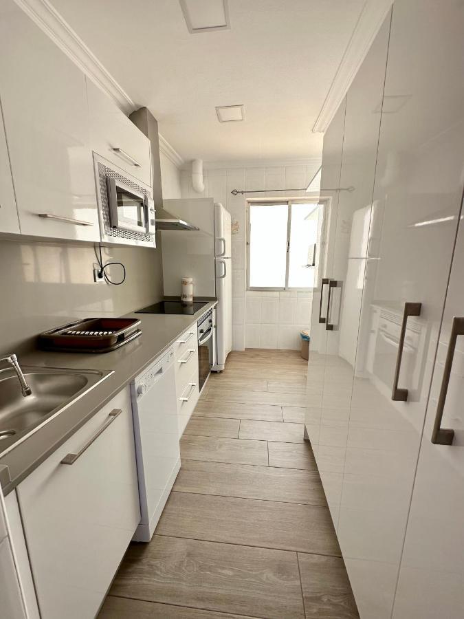 Precioso Apartamento 3 Dormitorios, Aire Acondicionado Menos 10 Min A Pie Feria Jerez De La Frontera Luaran gambar