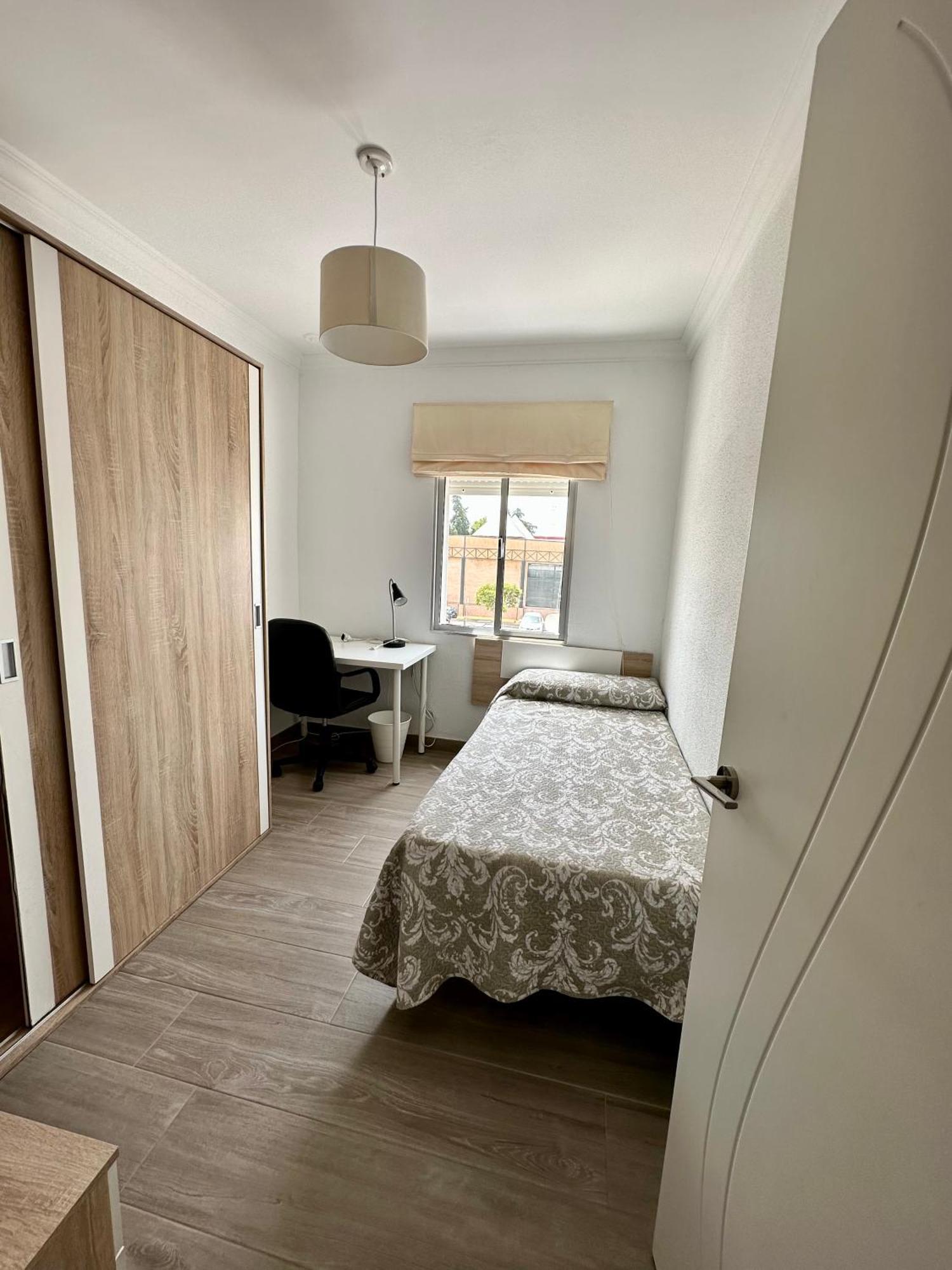Precioso Apartamento 3 Dormitorios, Aire Acondicionado Menos 10 Min A Pie Feria Jerez De La Frontera Luaran gambar