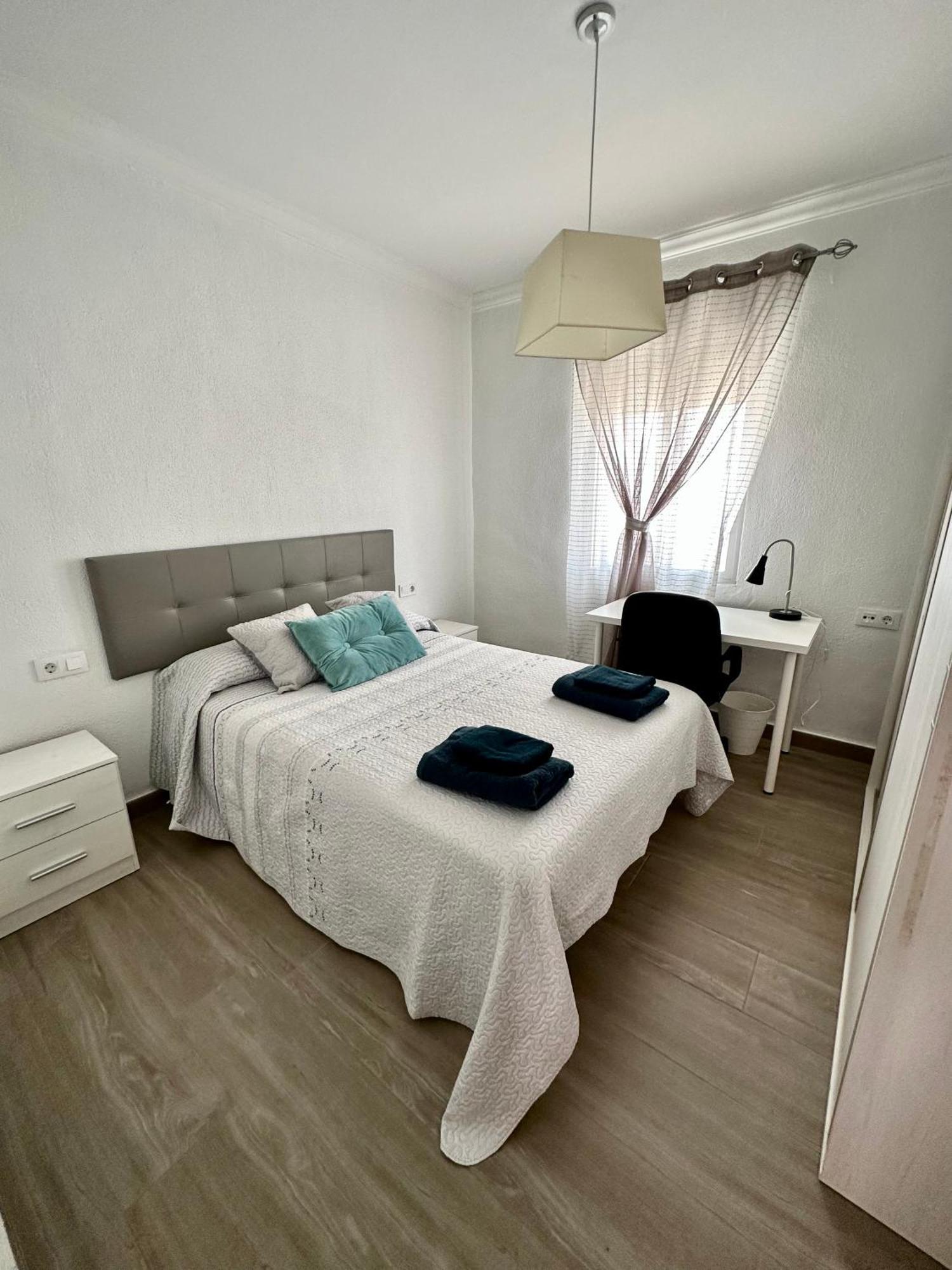 Precioso Apartamento 3 Dormitorios, Aire Acondicionado Menos 10 Min A Pie Feria Jerez De La Frontera Luaran gambar
